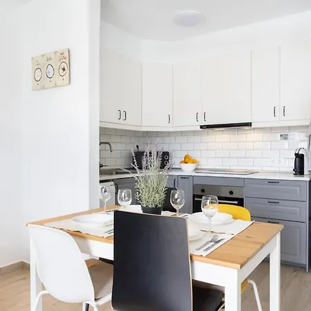 By Sunkeyrents קוסטה דל סילנסיו